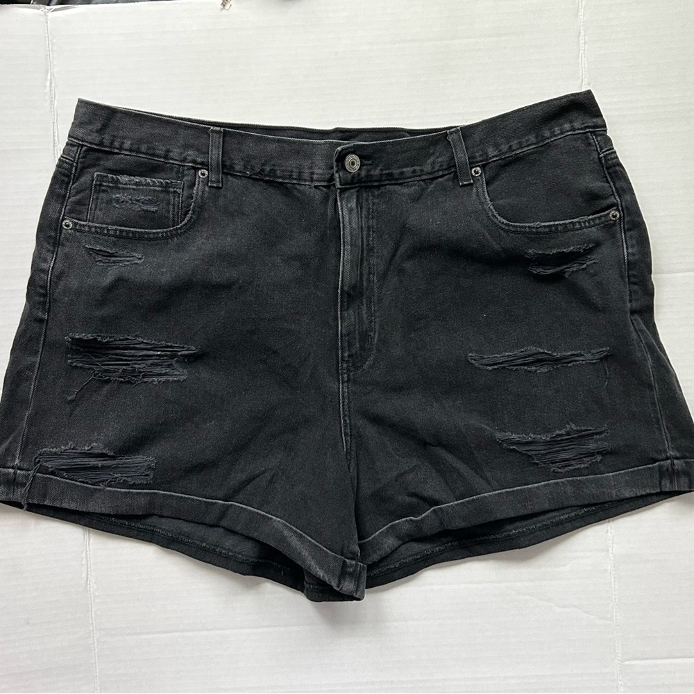 American Eagle Ripped Gray Denim Jean Shorts Size 20